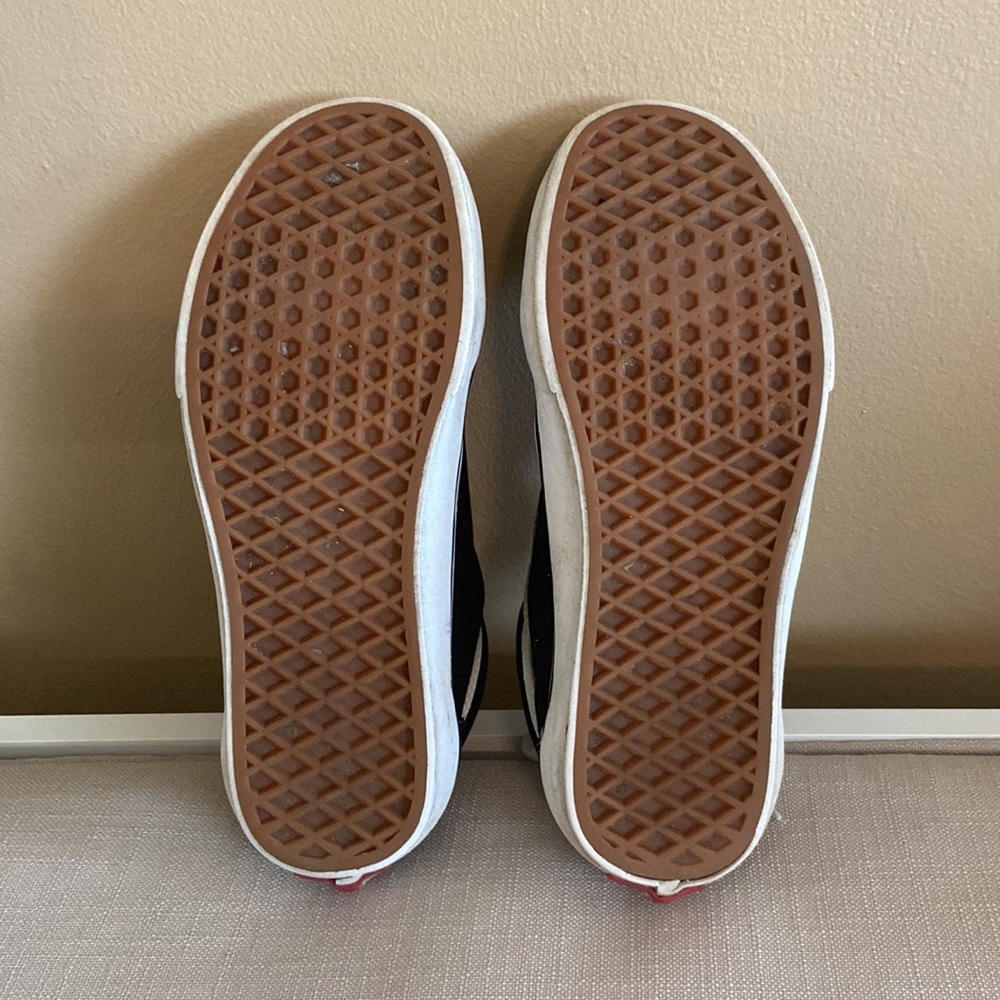 Vans - Picture 3 of 7